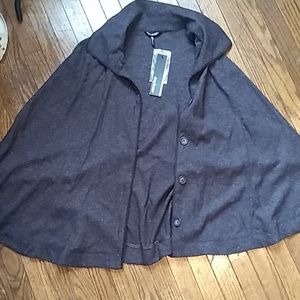 Nwt Daisy Fuentes cape
